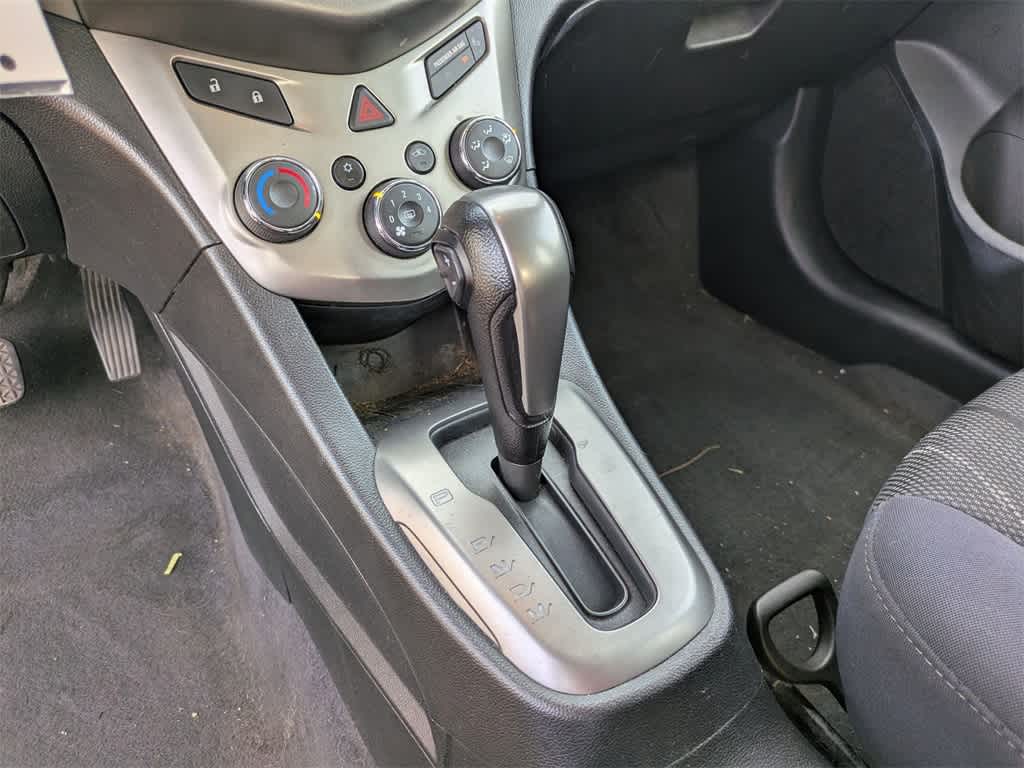 Thumbnail: 2013 Chevrolet Sonic - 28