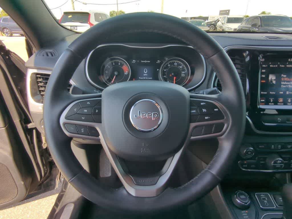 Thumbnail: 2019 Jeep Cherokee - 21