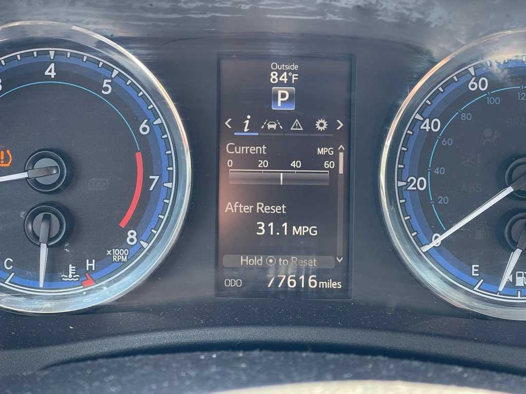 Thumbnail: 2018 Toyota Corolla - 14