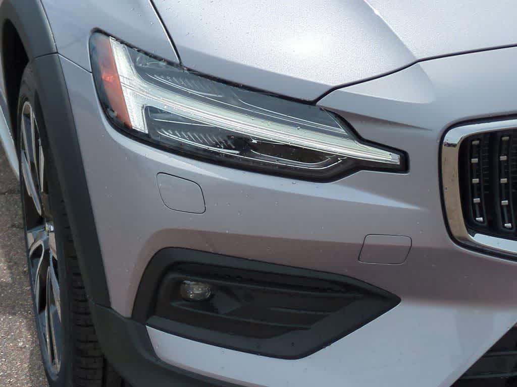 Thumbnail: 2026 Volvo S60 - 10