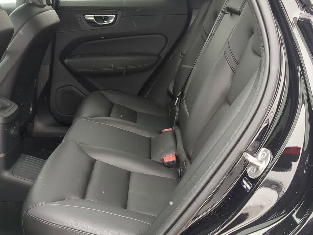 Thumbnail: 2025 Volvo XC60 - 18