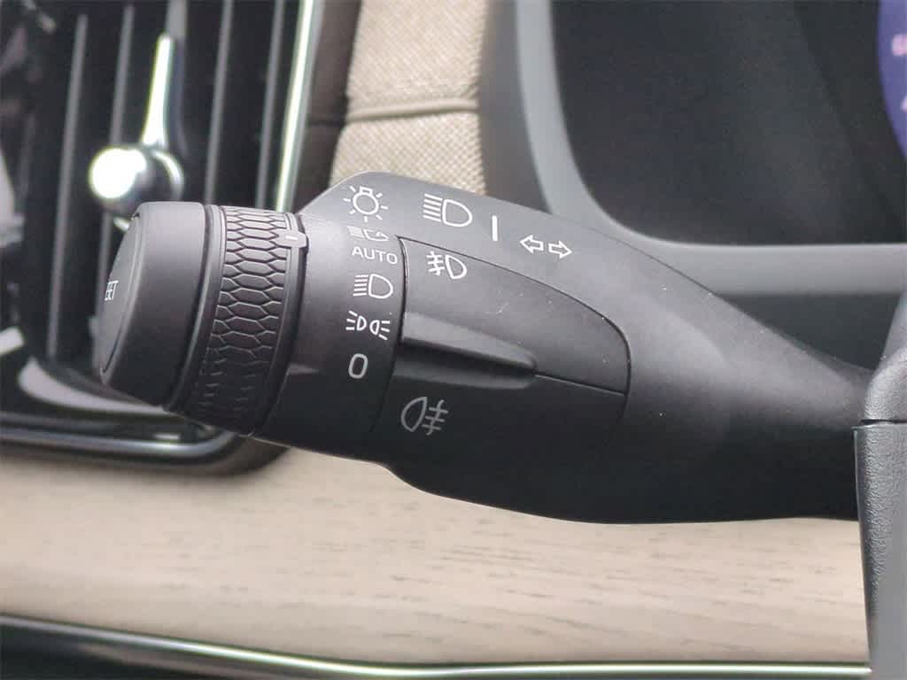 Thumbnail: 2026 Volvo XC90 - 27