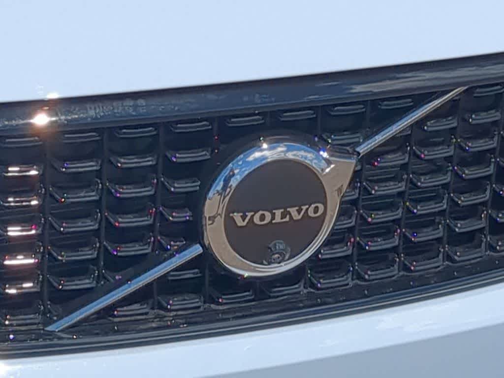 Thumbnail: 2026 Volvo XC40 - 11