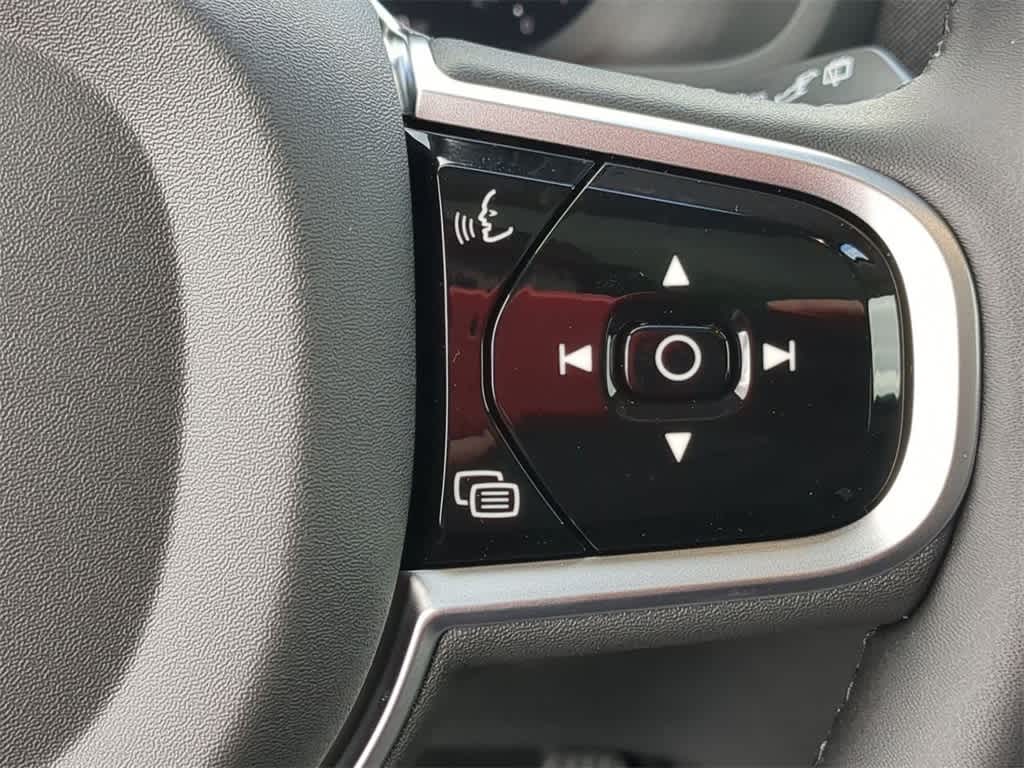 Thumbnail: 2026 Volvo XC90 - 25