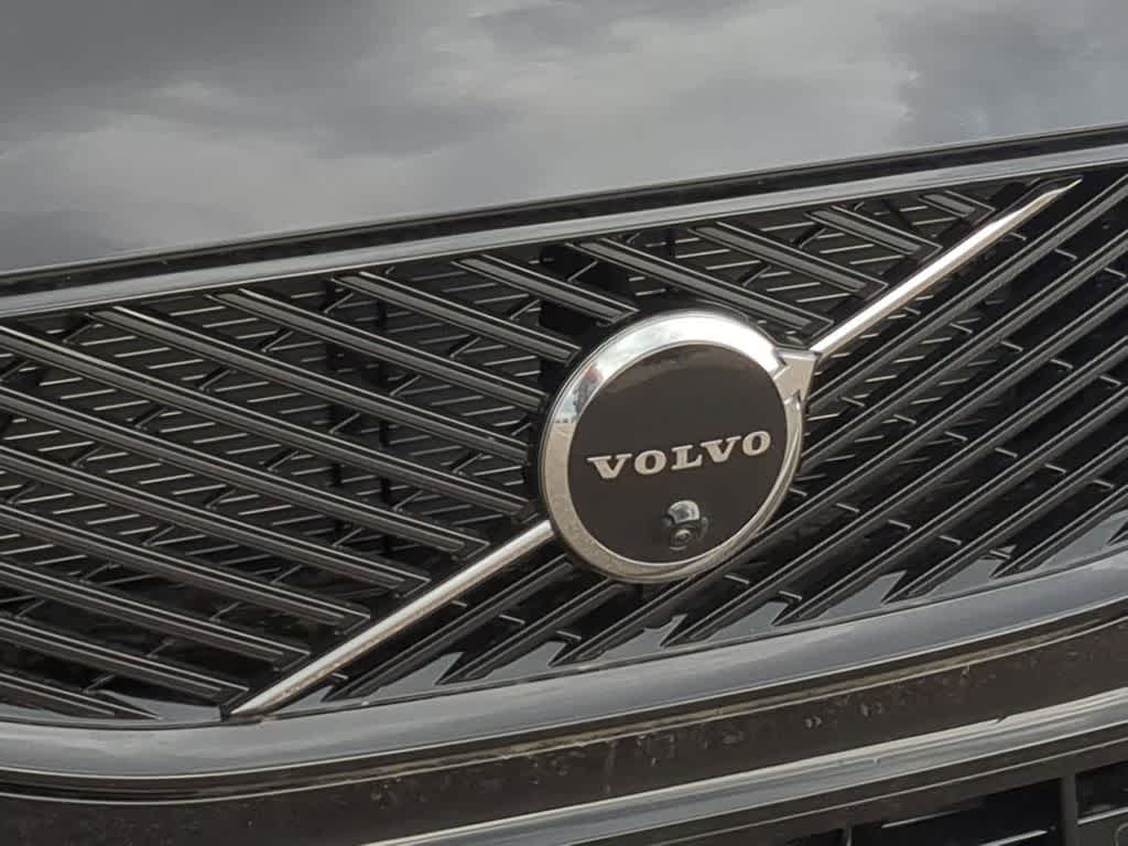 Thumbnail: 2026 Volvo XC60 - 11