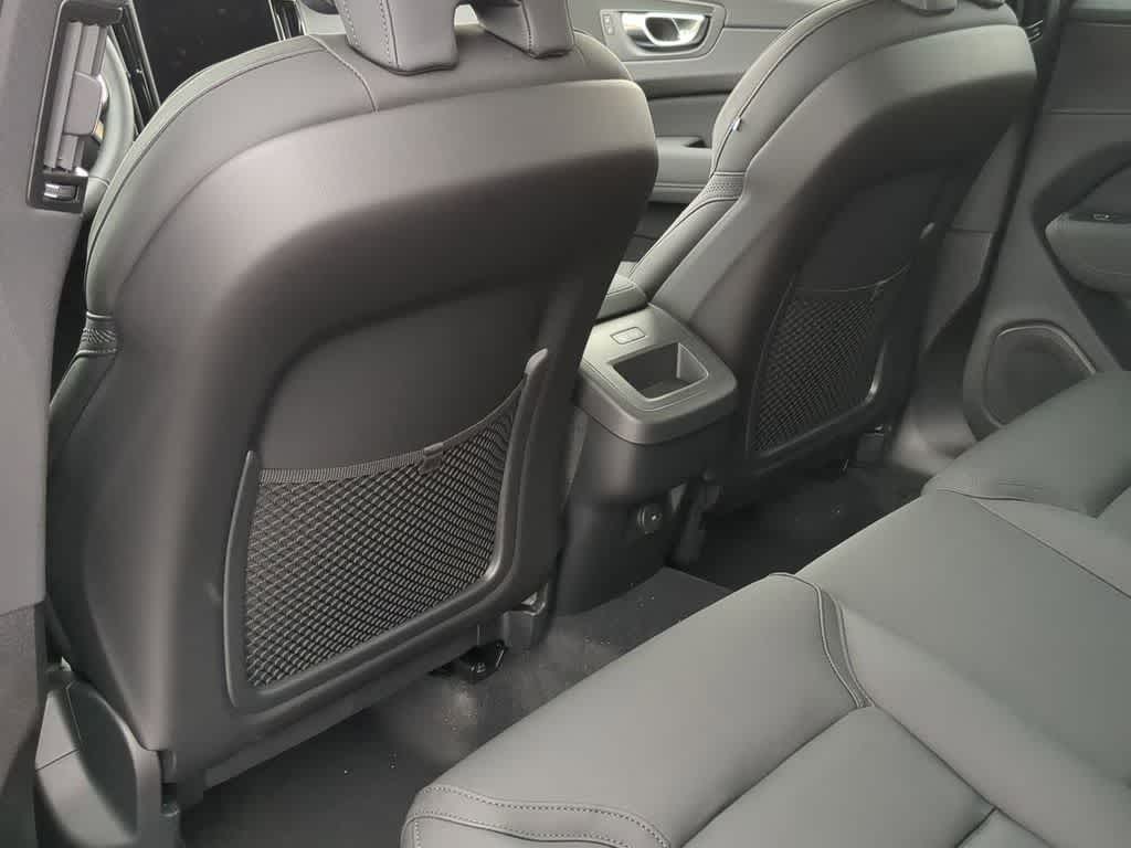 Thumbnail: 2026 Volvo XC60 - 17