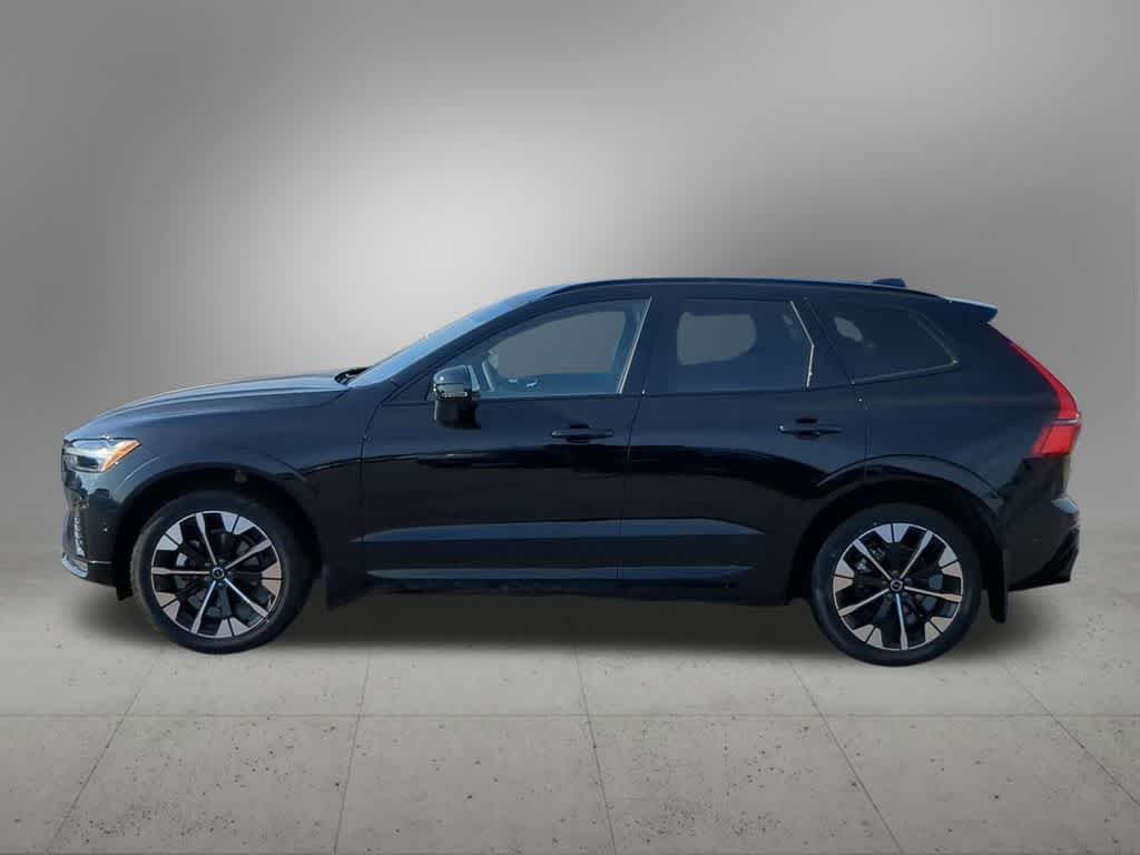 Thumbnail: 2026 Volvo XC60 - 3