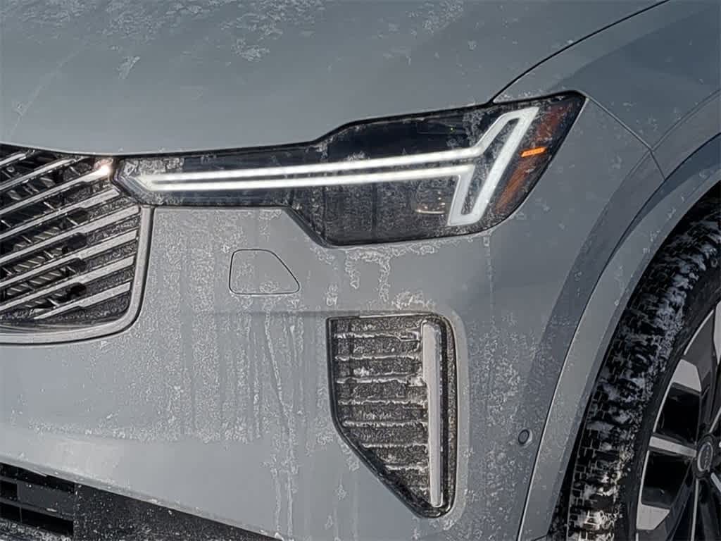 Thumbnail: 2026 Volvo XC90 - 10