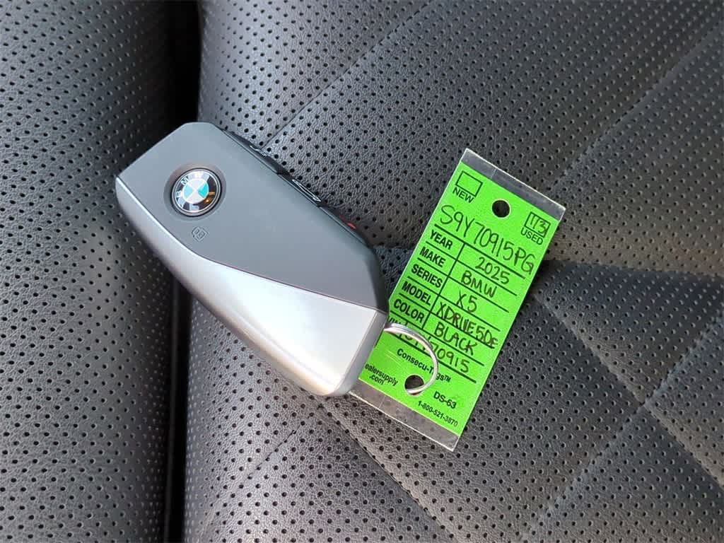 Thumbnail: 2025 BMW X5 - 35