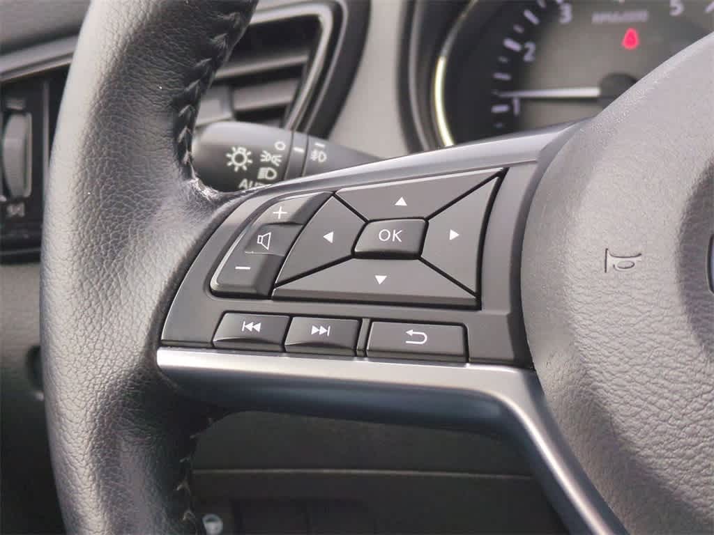 Thumbnail: 2022 Nissan Rogue Sport - 23