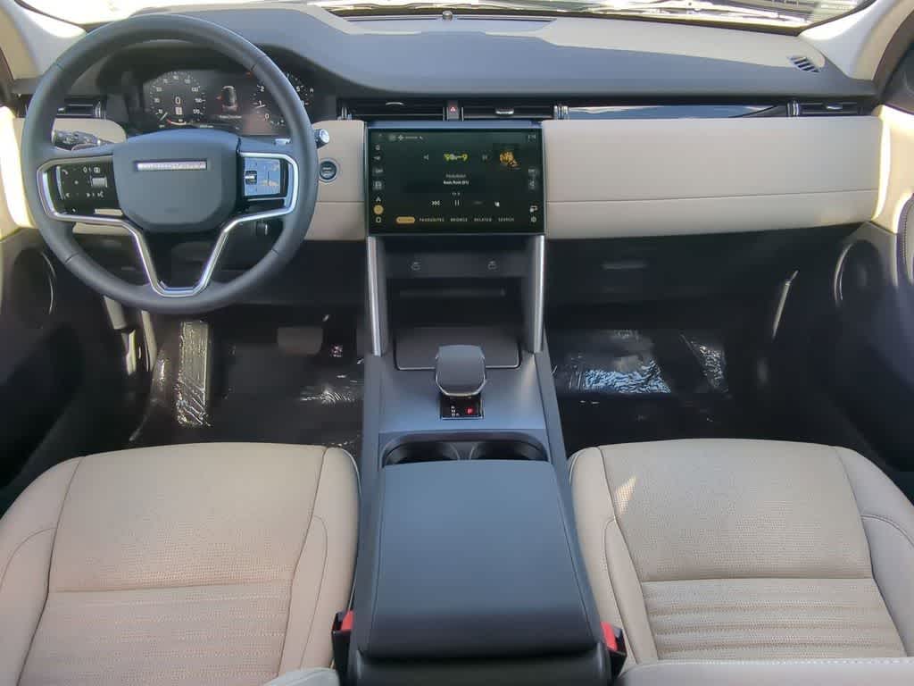 Thumbnail: 2024 Land Rover Discovery Sport - 14