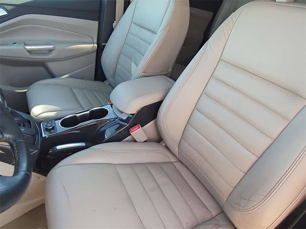 Thumbnail: 2016 Ford Escape - 15