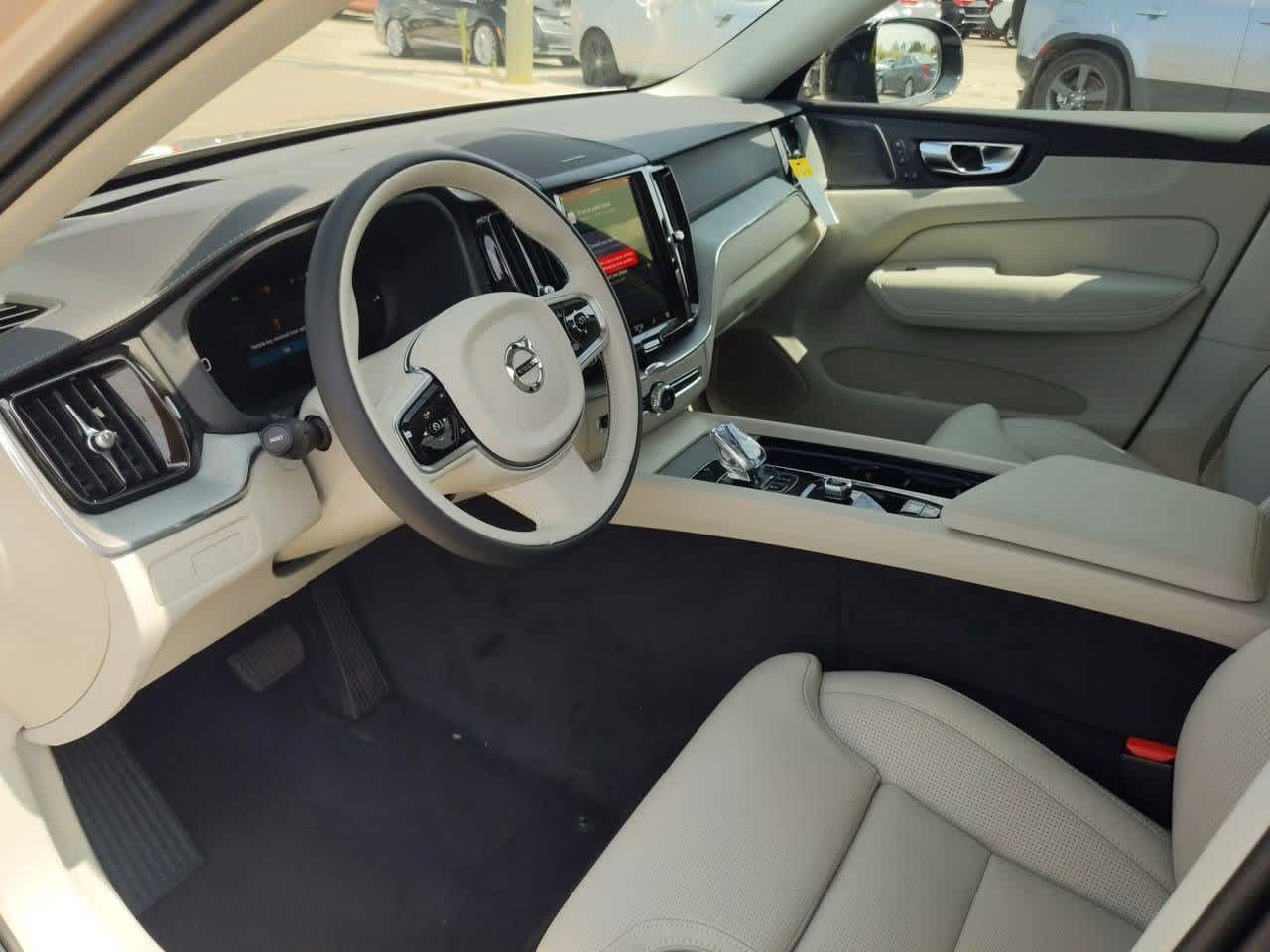 Thumbnail: 2025 Volvo XC60 - 2