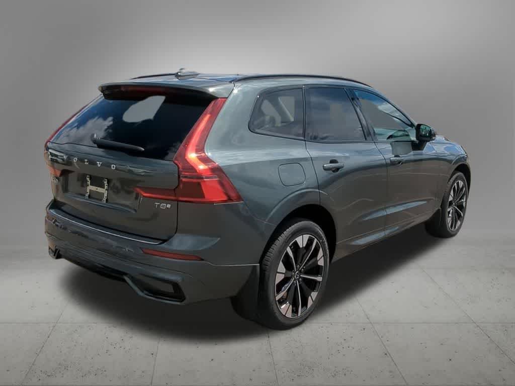 Thumbnail: 2026 Volvo XC60 - 6