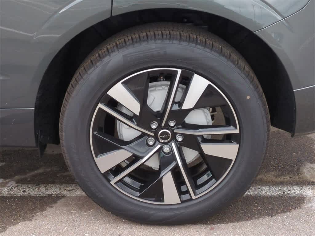 Thumbnail: 2026 Volvo XC60 - 13