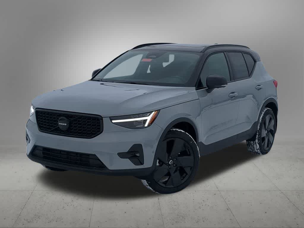 Thumbnail: 2026 Volvo XC40 - 1