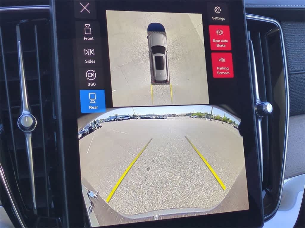 Thumbnail: 2026 Volvo XC90 - 28