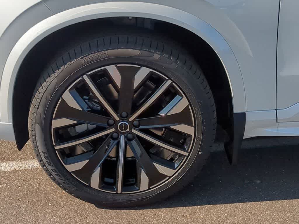 Thumbnail: 2026 Volvo XC90 - 13