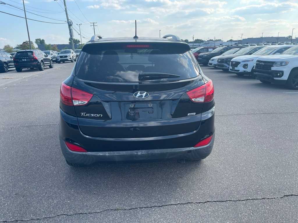 2015 Hyundai Tucson SE photo 4