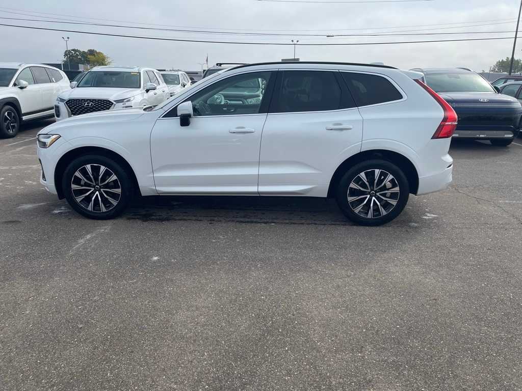 Thumbnail: 2023 Volvo XC60 - 2