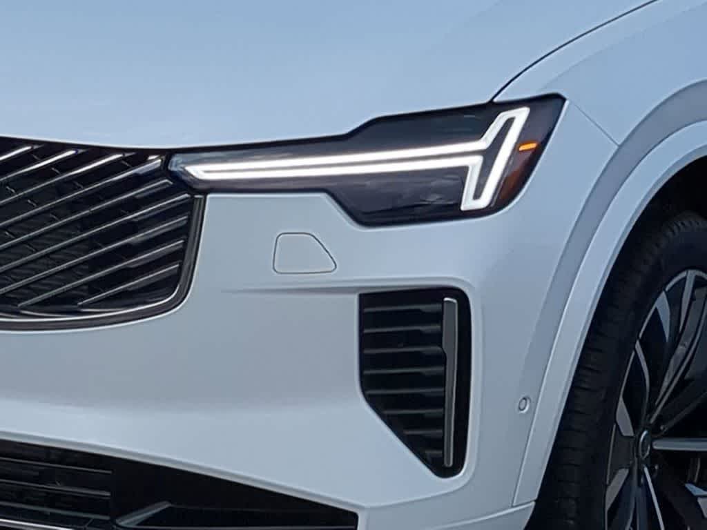 Thumbnail: 2026 Volvo XC90 - 10