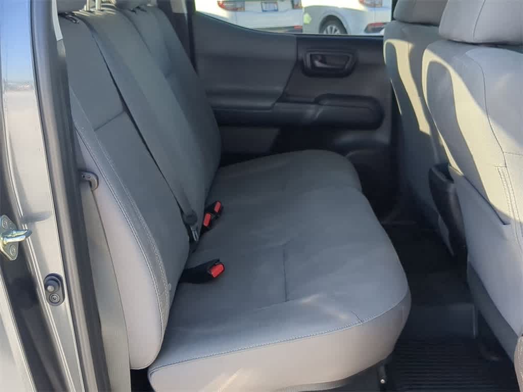 Thumbnail: 2020 Toyota Tacoma - 19