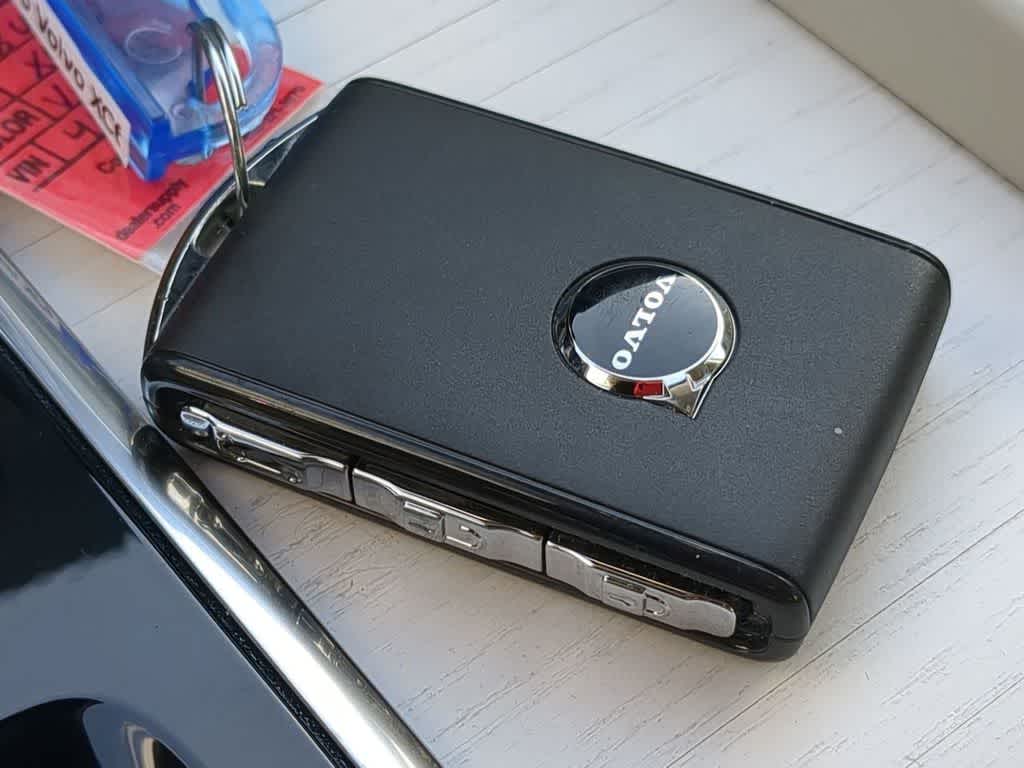 Thumbnail: 2026 Volvo XC60 - 33