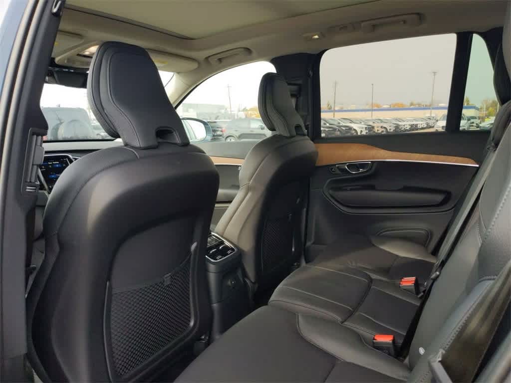 Thumbnail: 2025 Volvo XC90 - 15