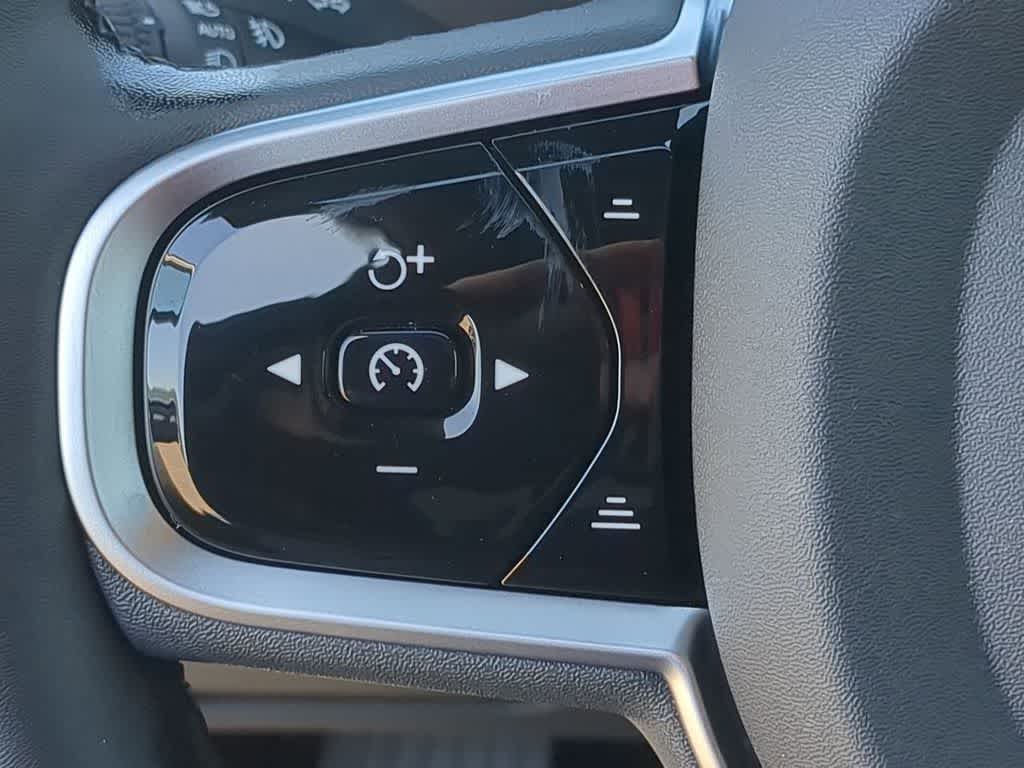 Thumbnail: 2026 Volvo XC90 - 22