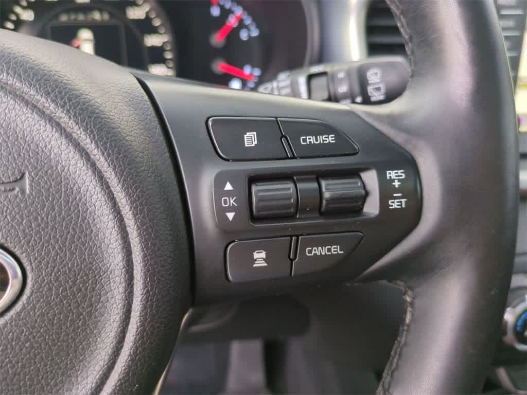 Thumbnail: 2017 Kia Sorento - 17