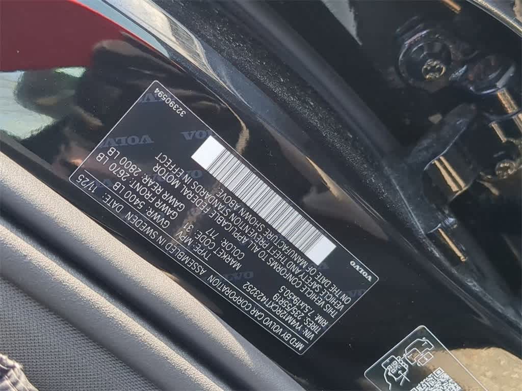 Thumbnail: 2026 Volvo XC60 - 34