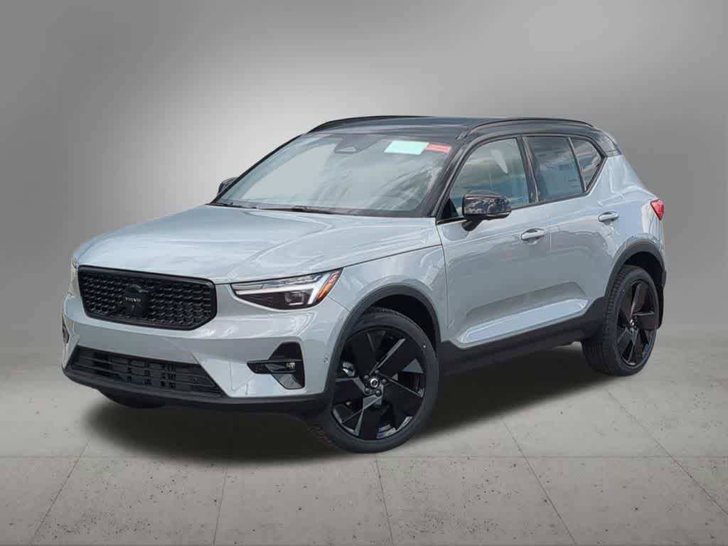 Thumbnail: 2026 Volvo XC40 - 1