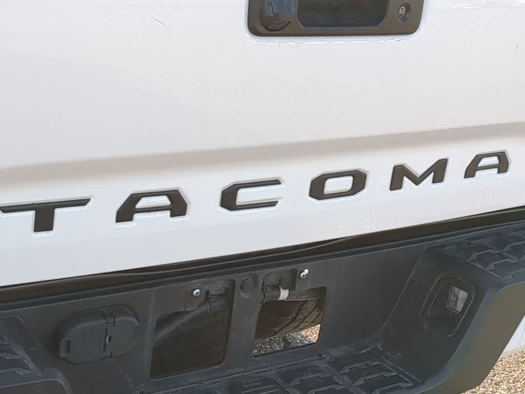 Thumbnail: 2019 Toyota Tacoma - 12