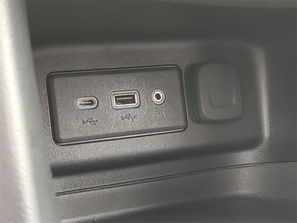 Thumbnail: 2019 Chevrolet Equinox - 28