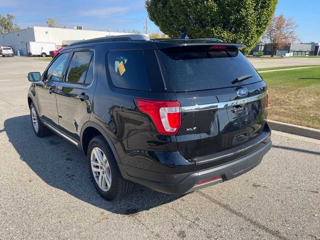 2019 Ford Explorer XLT photo 3