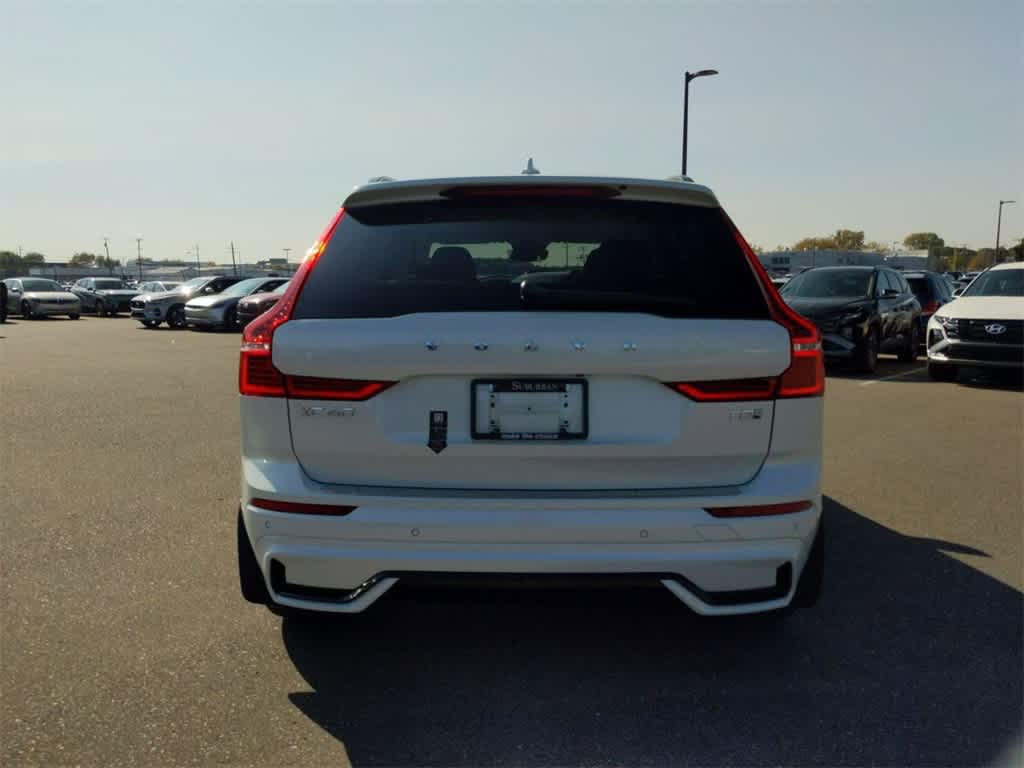 Thumbnail: 2025 Volvo XC60 - 5