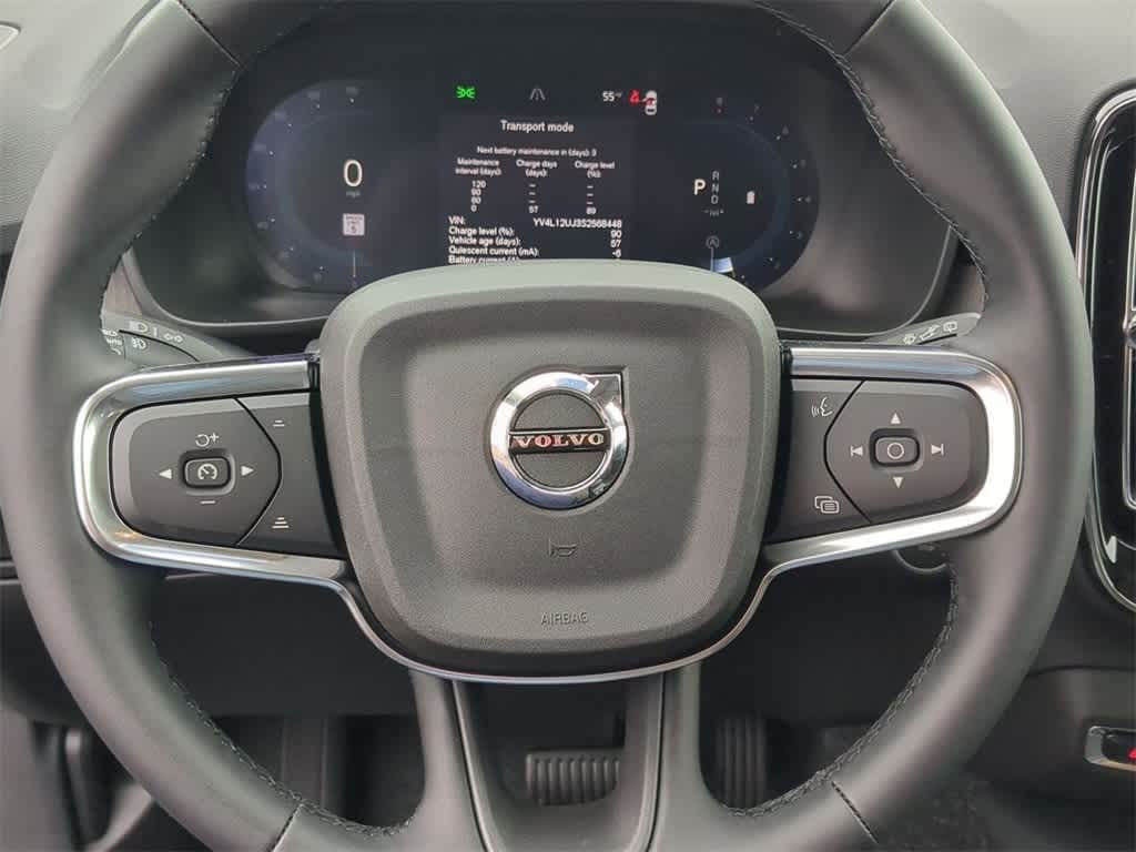 Thumbnail: 2025 Volvo XC40 - 24