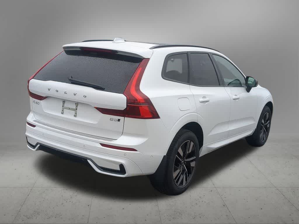 Thumbnail: 2026 Volvo XC60 - 6