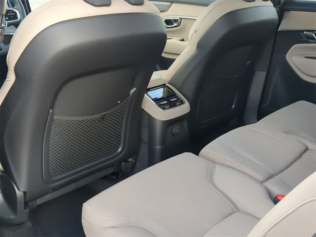Thumbnail: 2026 Volvo XC90 - 17