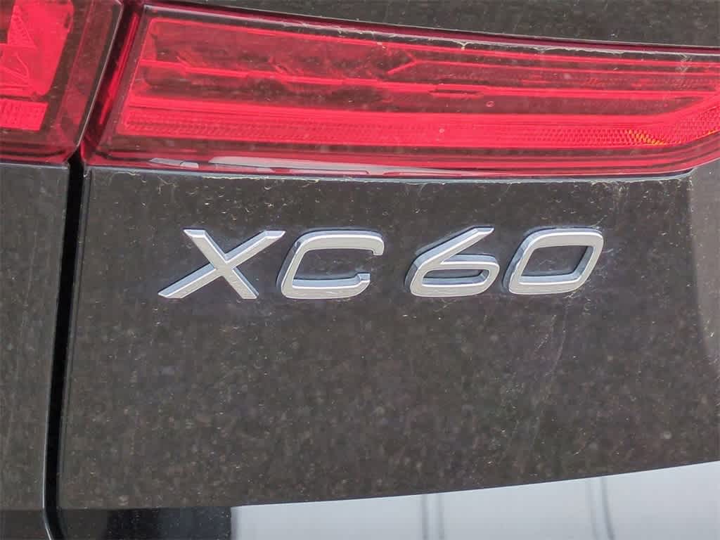 Thumbnail: 2025 Volvo XC60 - 12