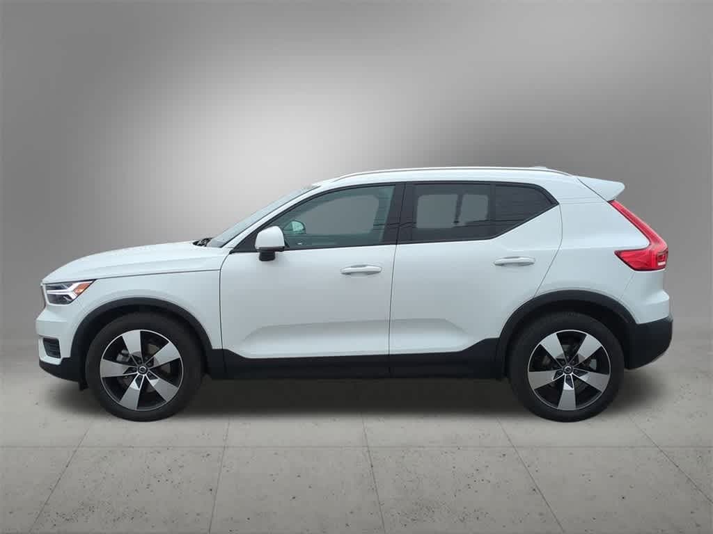 Used 2020 Volvo XC40 T5 Momentum SUV