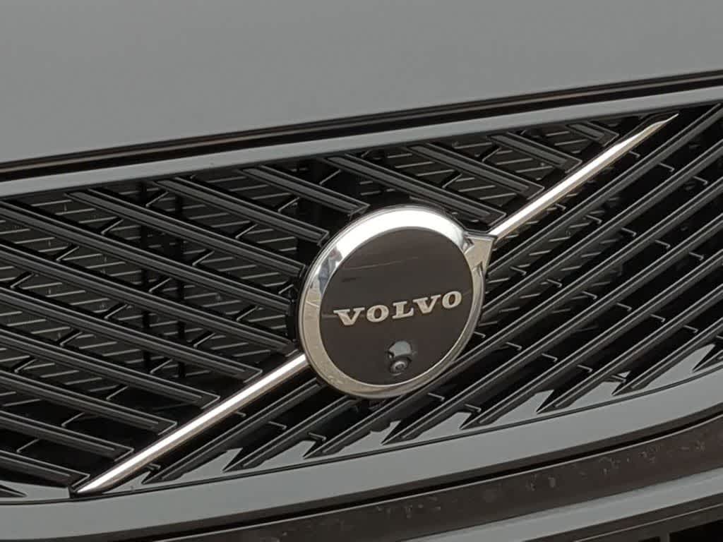 Thumbnail: 2026 Volvo XC60 - 11