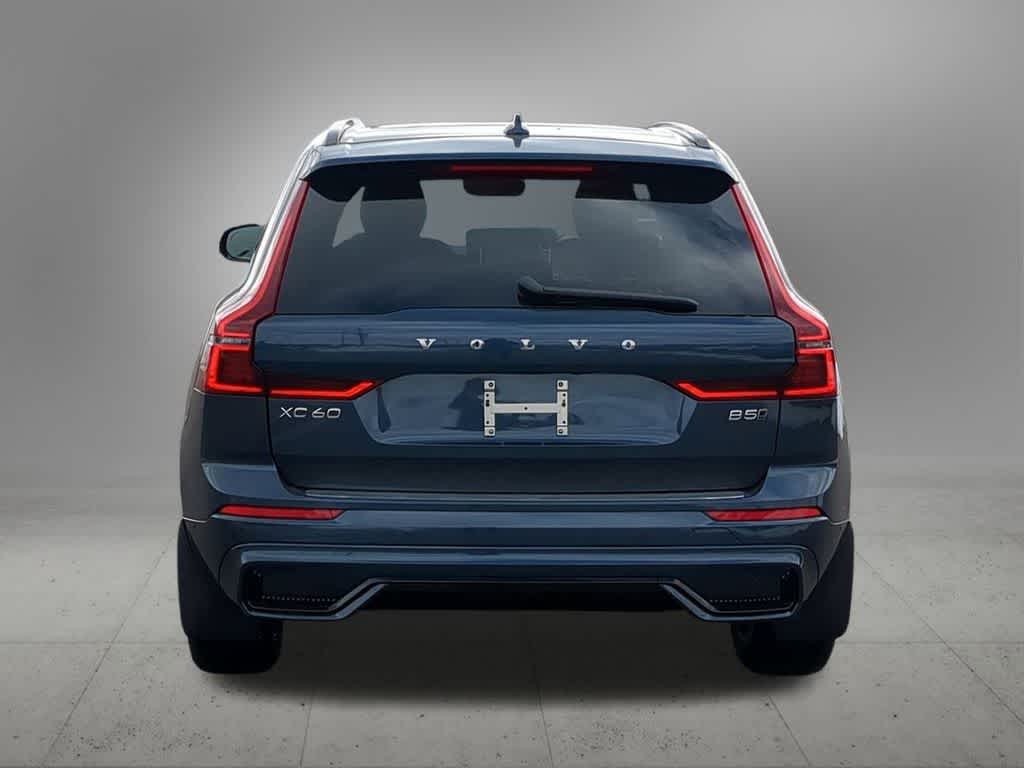 Thumbnail: 2026 Volvo XC60 - 5