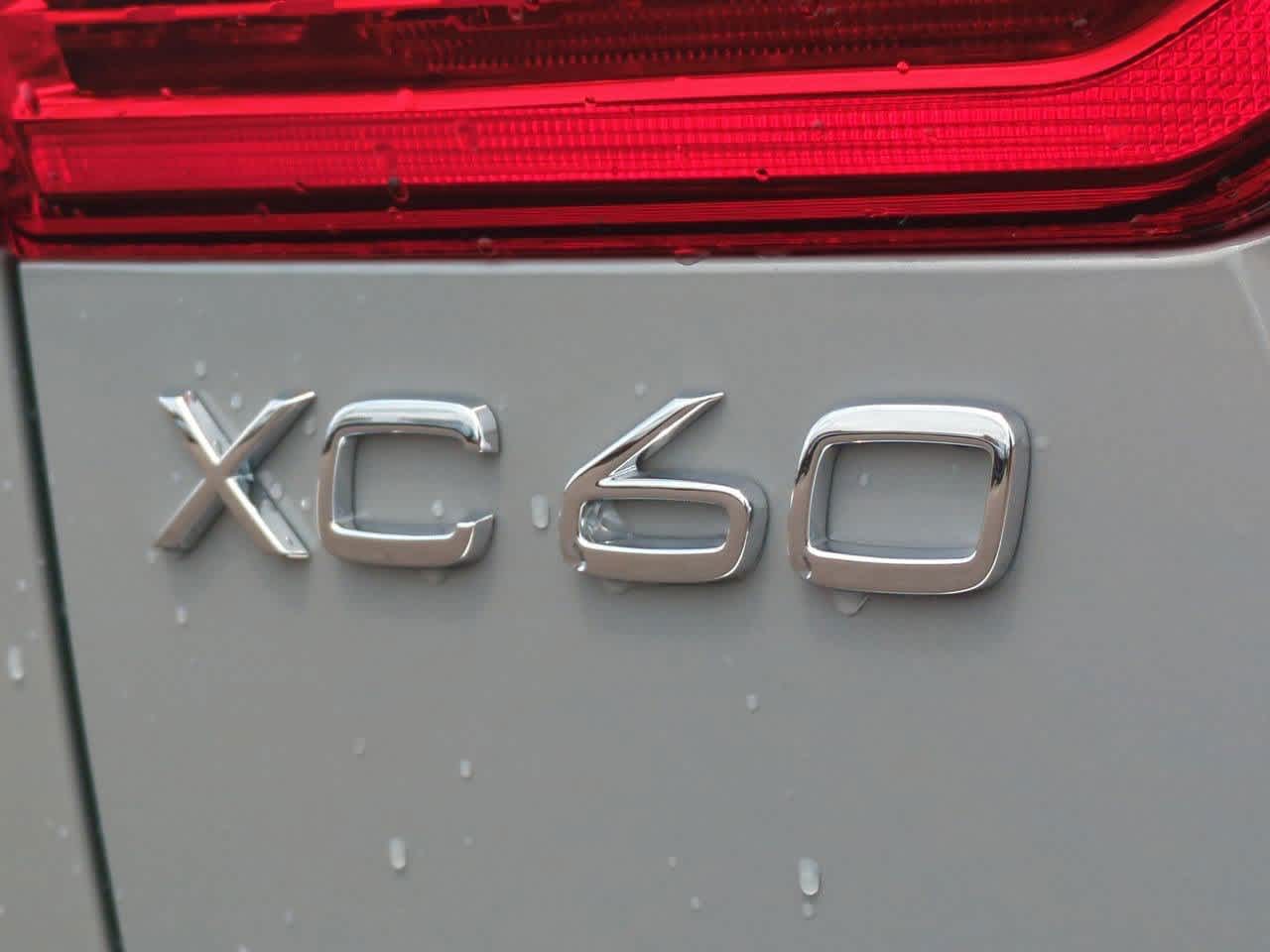 Thumbnail: 2025 Volvo XC60 - 11