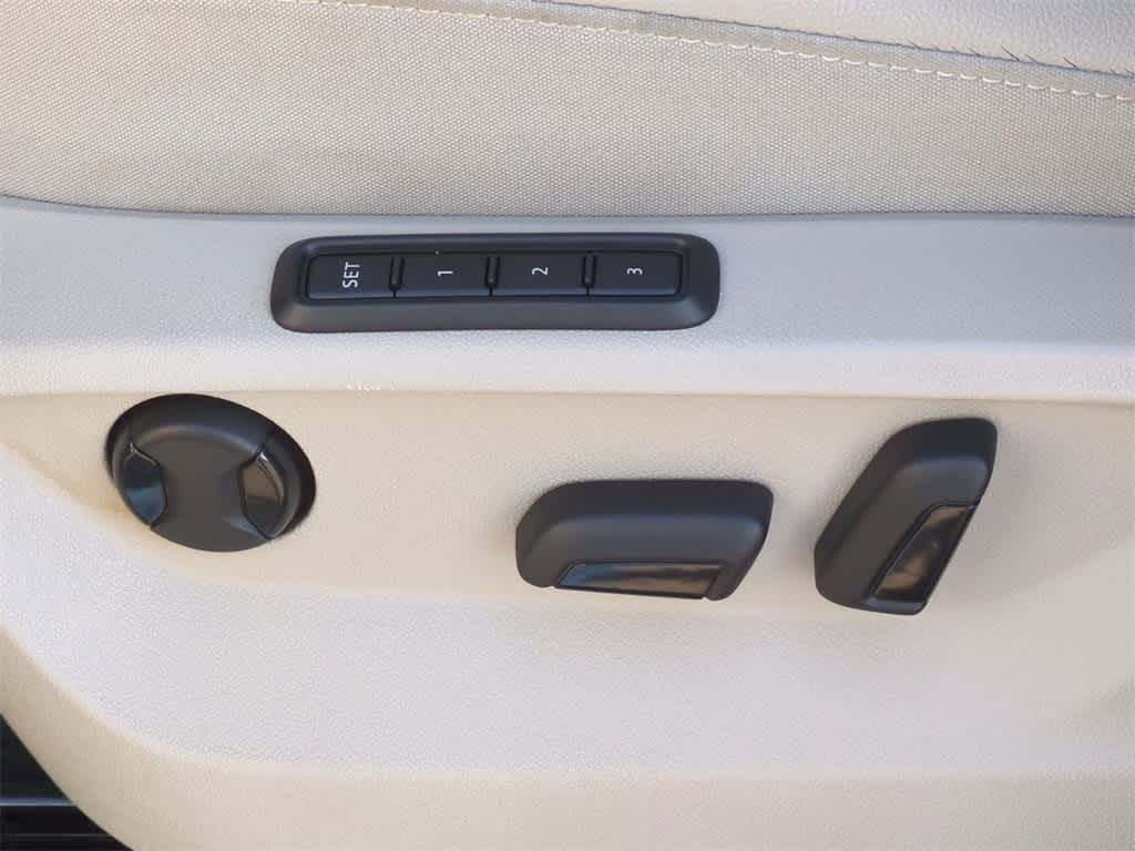 Thumbnail: 2019 Volkswagen Atlas - 16