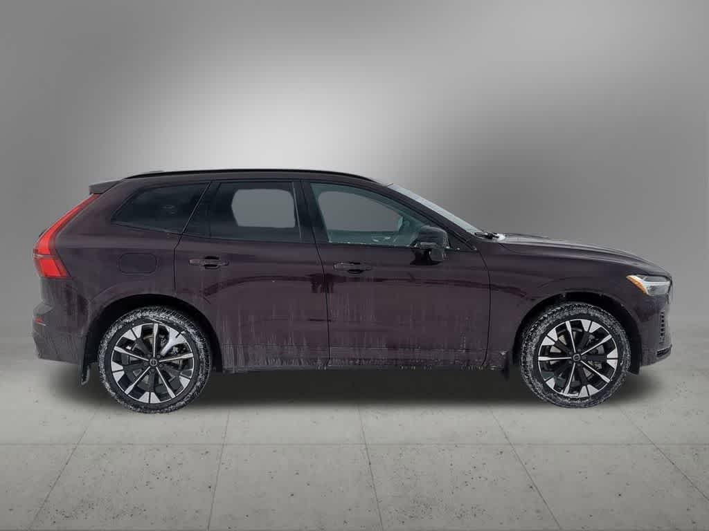 Thumbnail: 2026 Volvo XC60 - 7