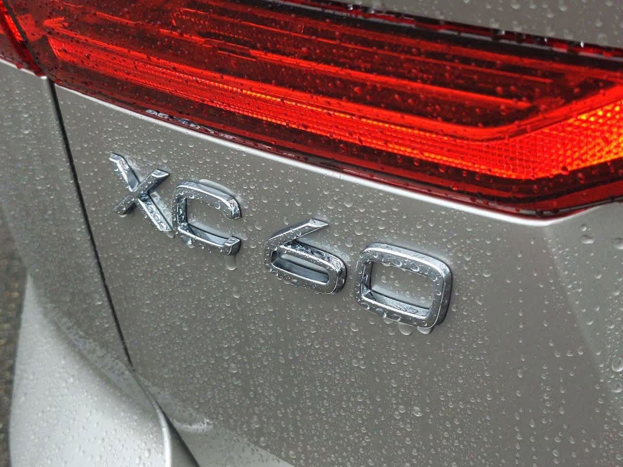 Thumbnail: 2025 Volvo XC60 - 11