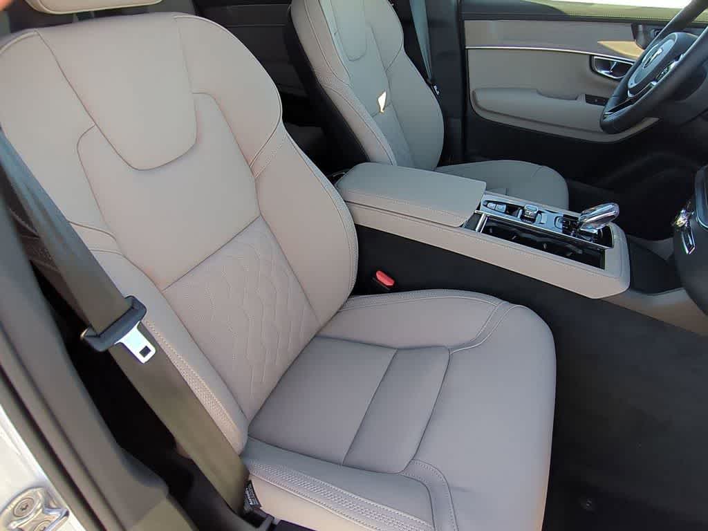 Thumbnail: 2026 Volvo XC90 - 21