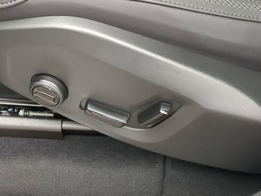 Thumbnail: 2026 Volvo XC90 - 16