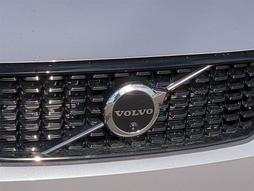 Thumbnail: 2026 Volvo XC40 - 11